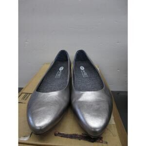 Like new Dr. Scholl's Shoes Women's Aston Flat -Pewter Glitter Metallic,8 M US